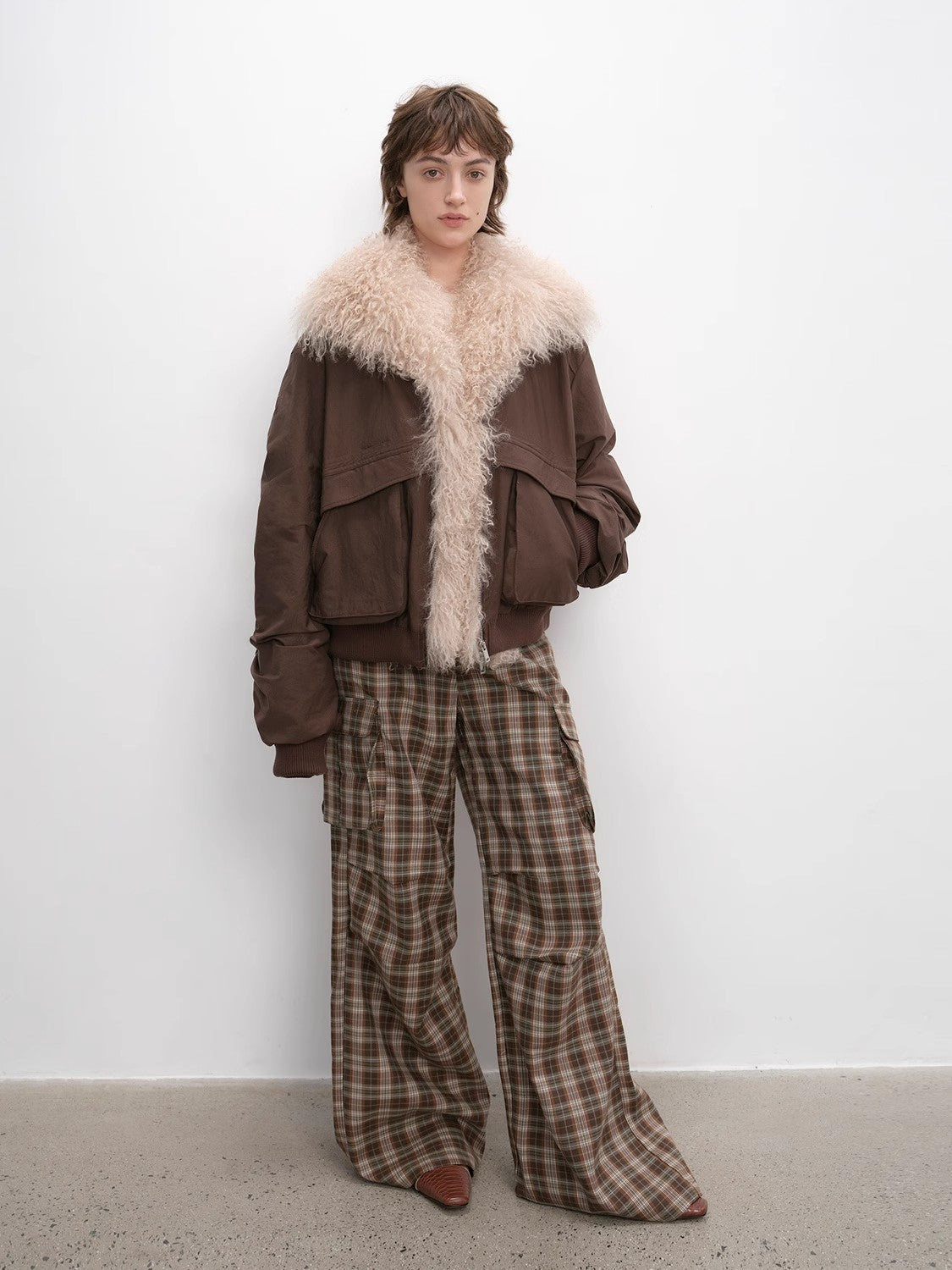 Winter Is Coming Fashionable Warm and Waterproof Detachable Silhouette Beach Wool Collar Short Down Parka