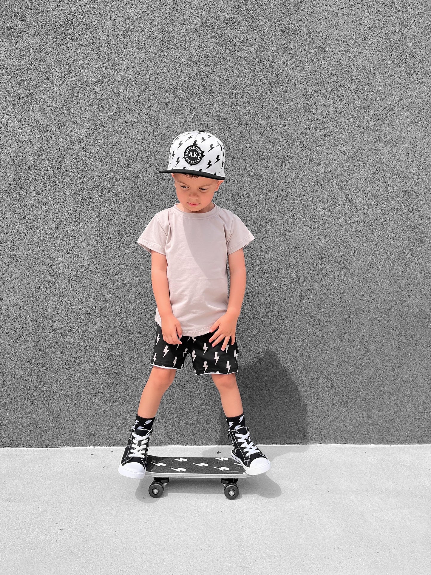 CLAY BOLT • SHORTS
