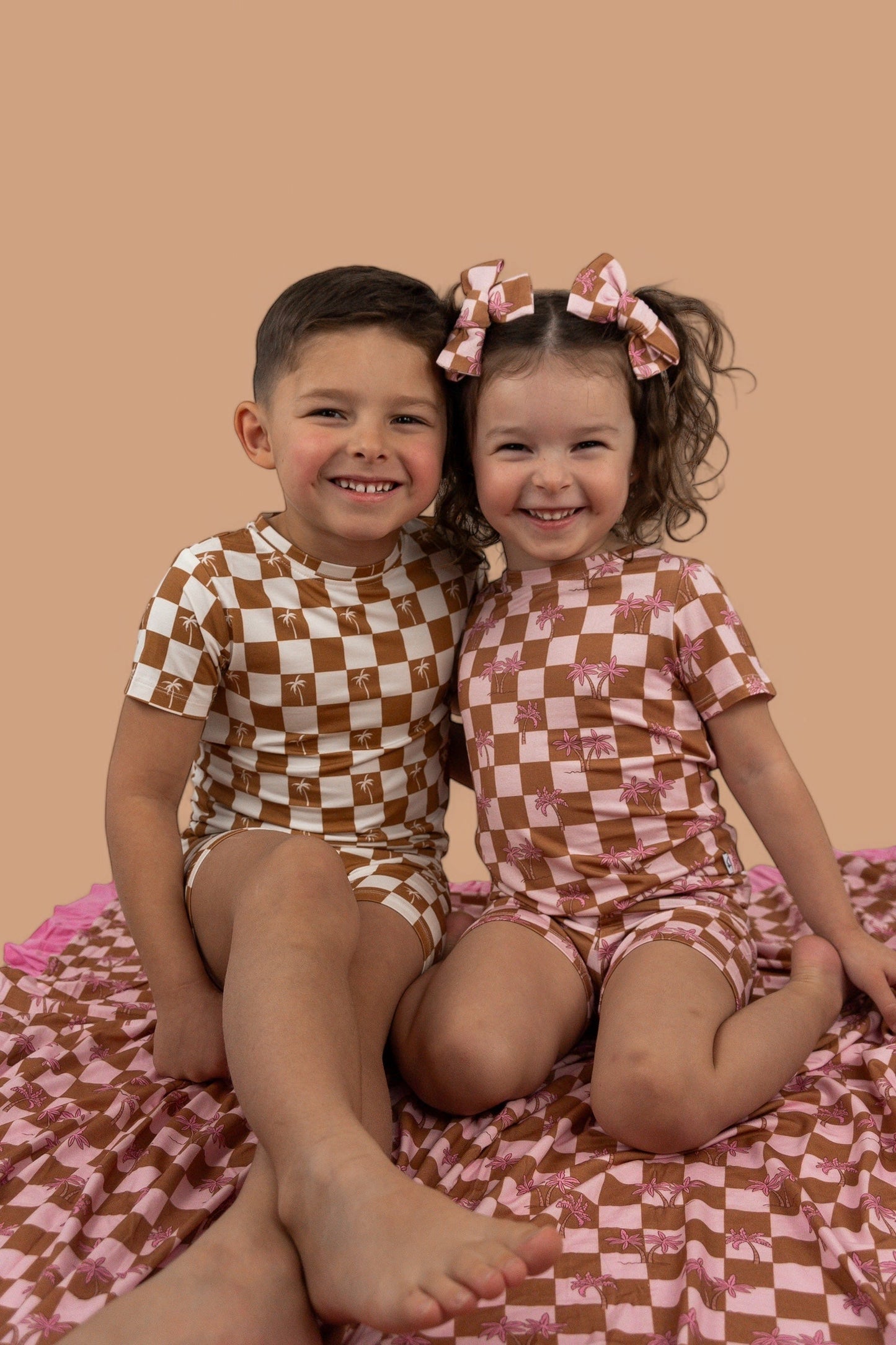 EXCLUSIVE SANDY BEACH CHECKERS DREAM SHORT SET