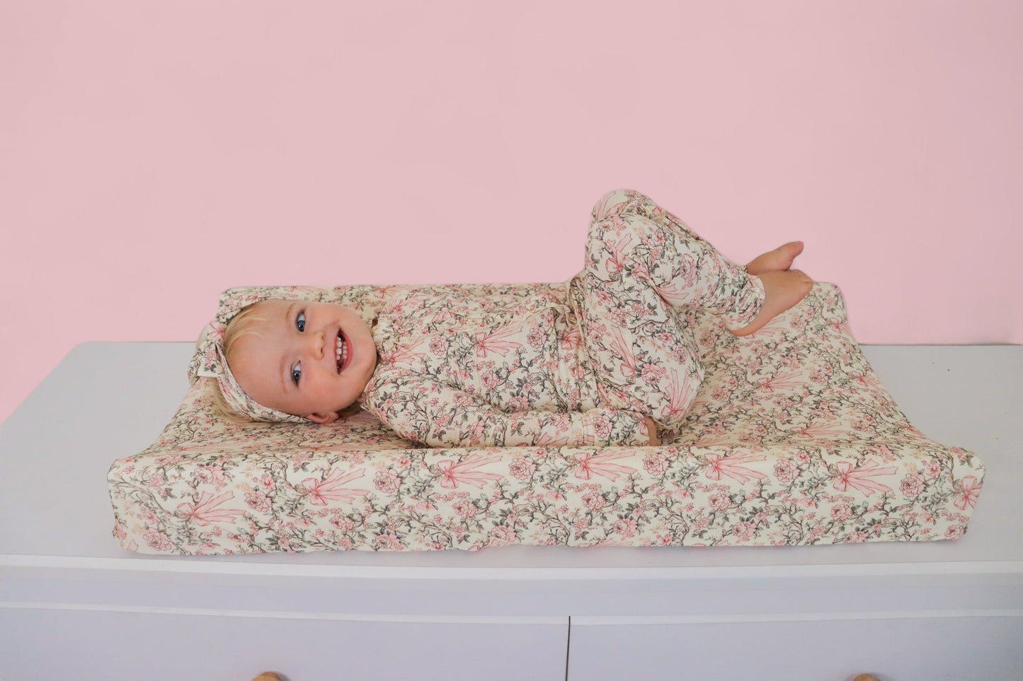 VICTORIAN BLOOM DREAM CHANGING PAD