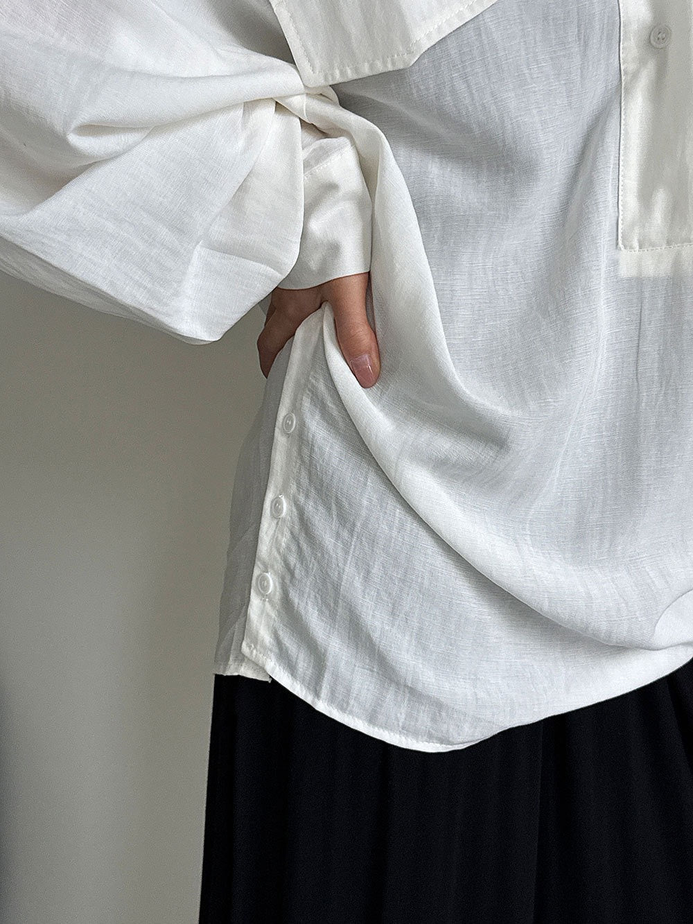 Loose V-neck Linen Shirt