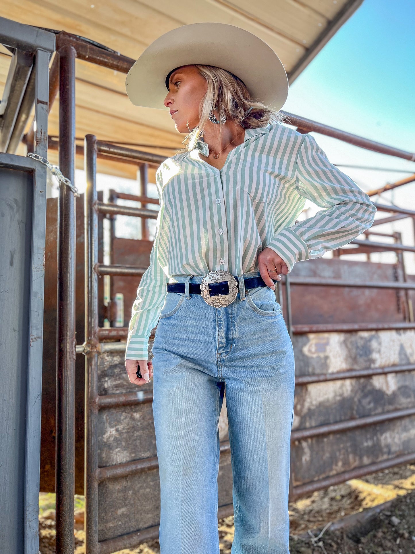 The Jessie Suede Concho Belt in Black