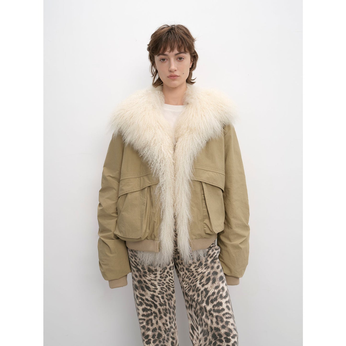 Winter Is Coming Fashionable Warm and Waterproof Detachable Silhouette Beach Wool Collar Short Down Parka