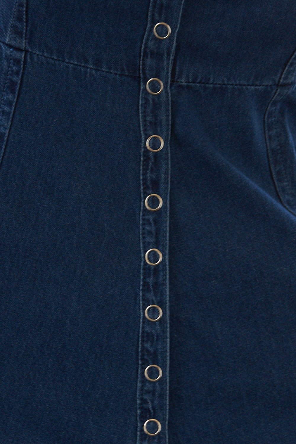 AUTHENTIC MOMENTS LIGHTWEIGHT DENIM TOP - Mack & Harvie