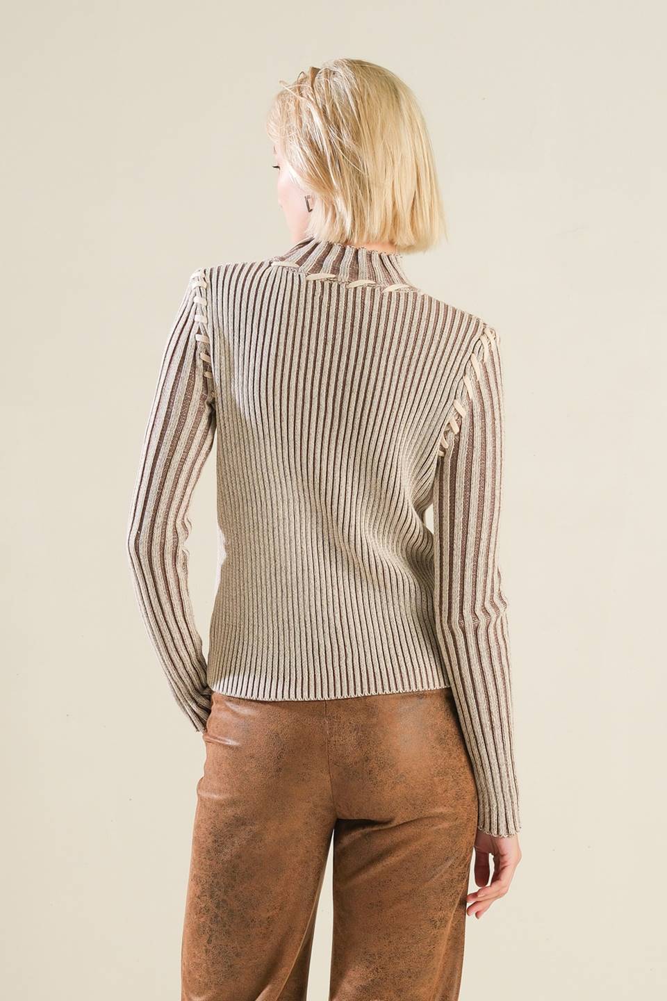 CANDID LOVE SWEATER TOP - Mack & Harvie
