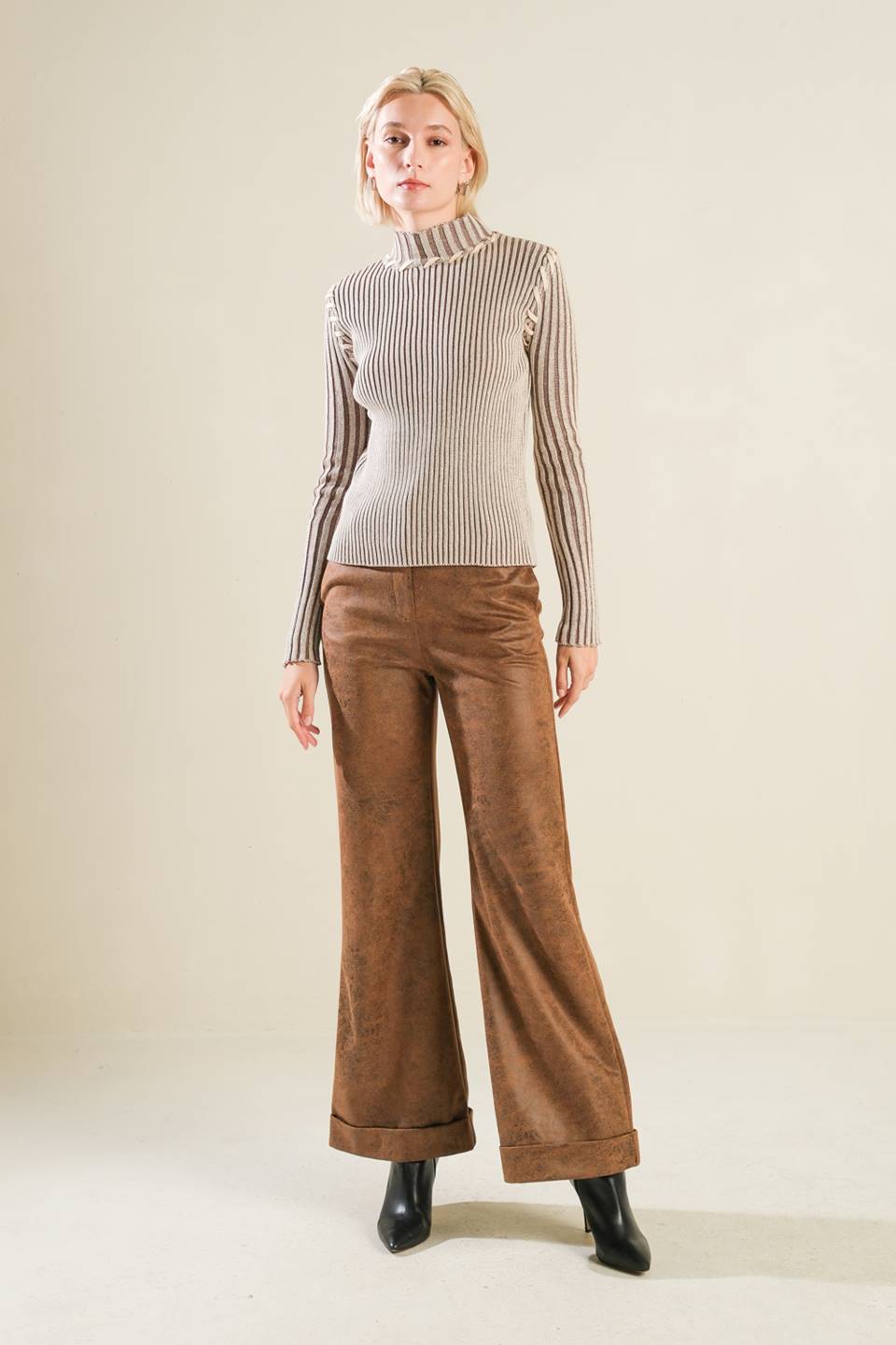CANDID LOVE SWEATER TOP - Mack & Harvie