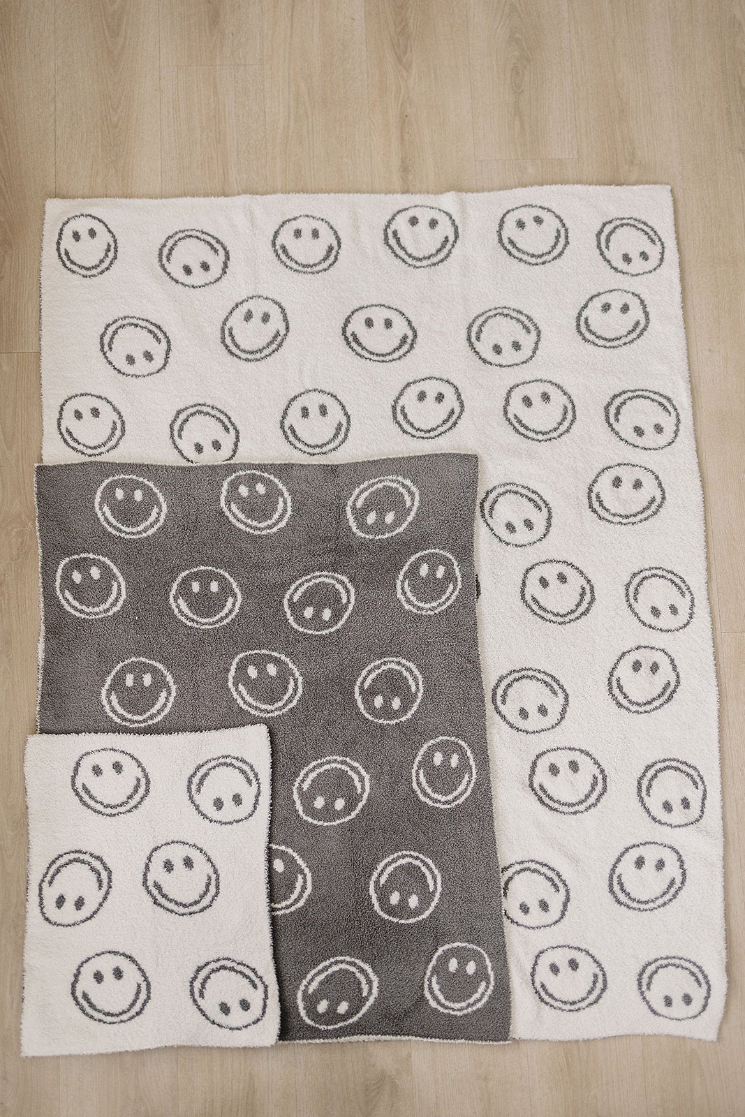 Charcoal Smiley Plush Blanket - Mack & Harvie