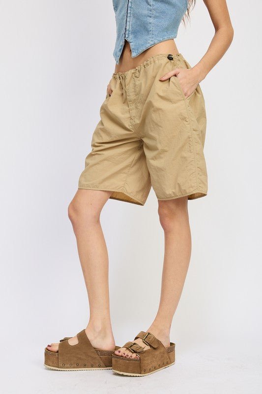 CONTRASTED BERMUDA SHORTS - Mack & Harvie