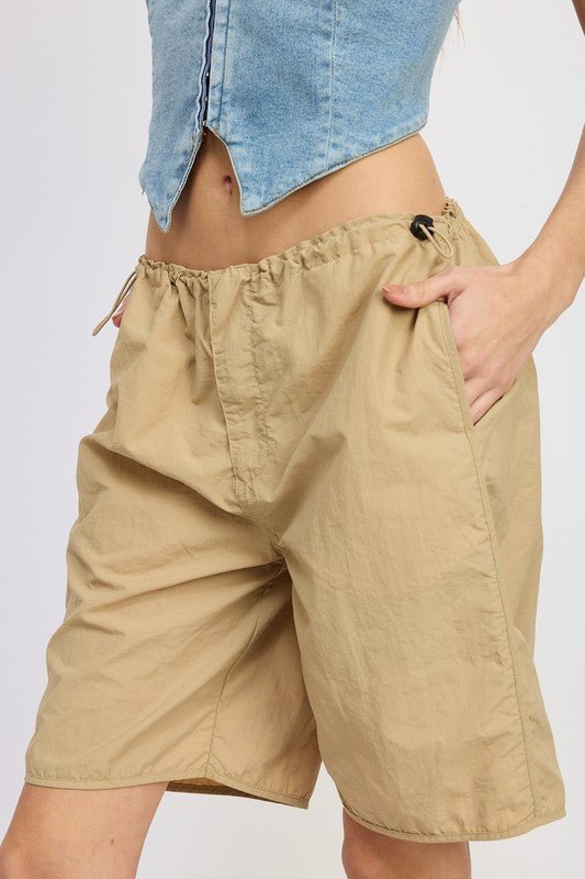 CONTRASTED BERMUDA SHORTS - Mack & Harvie