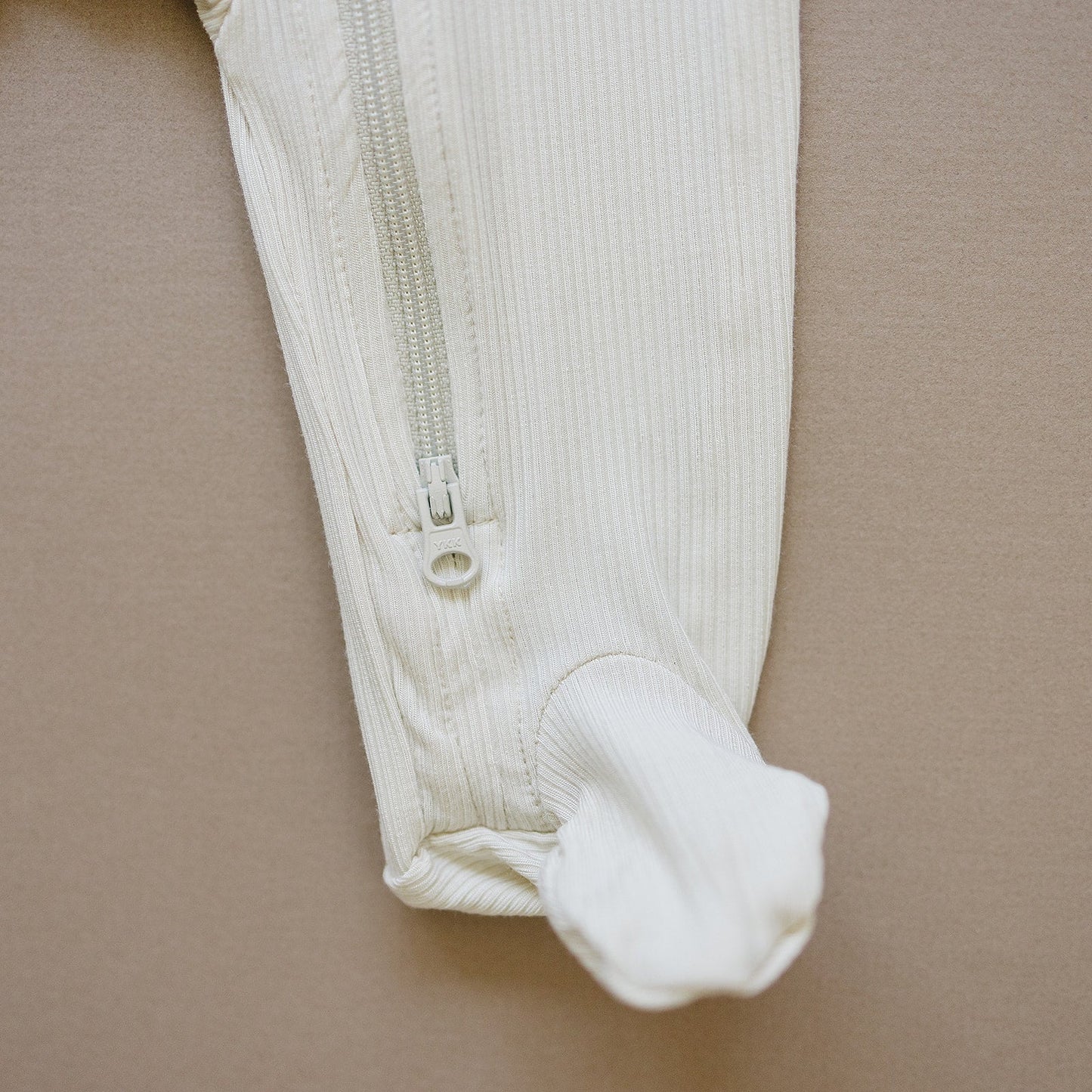 Cream Ribbed Bamboo Zipper - Mack & Harvie
