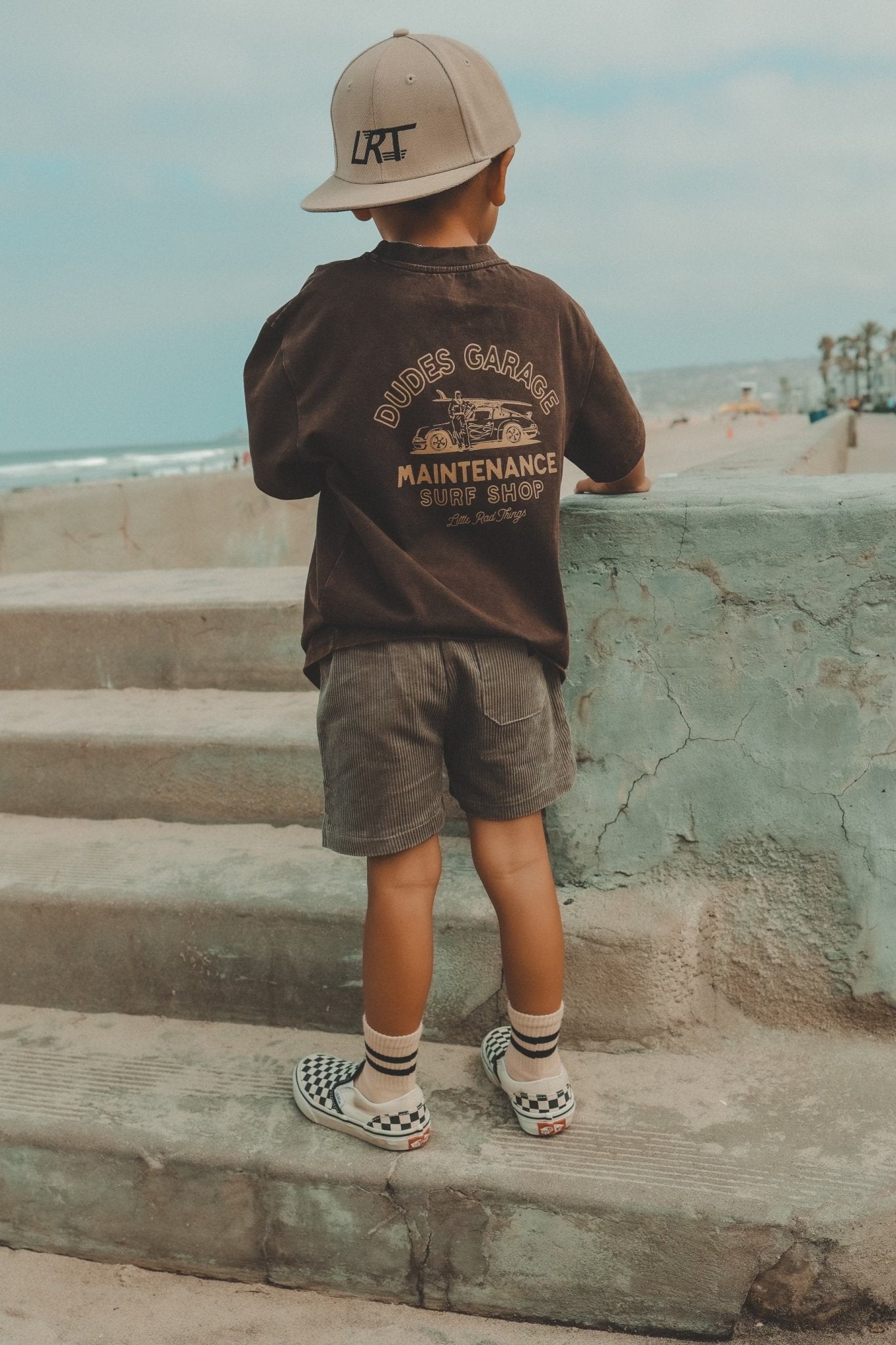 DUDES GARAGE TEE - VINTAGE BROWN - Mack & Harvie