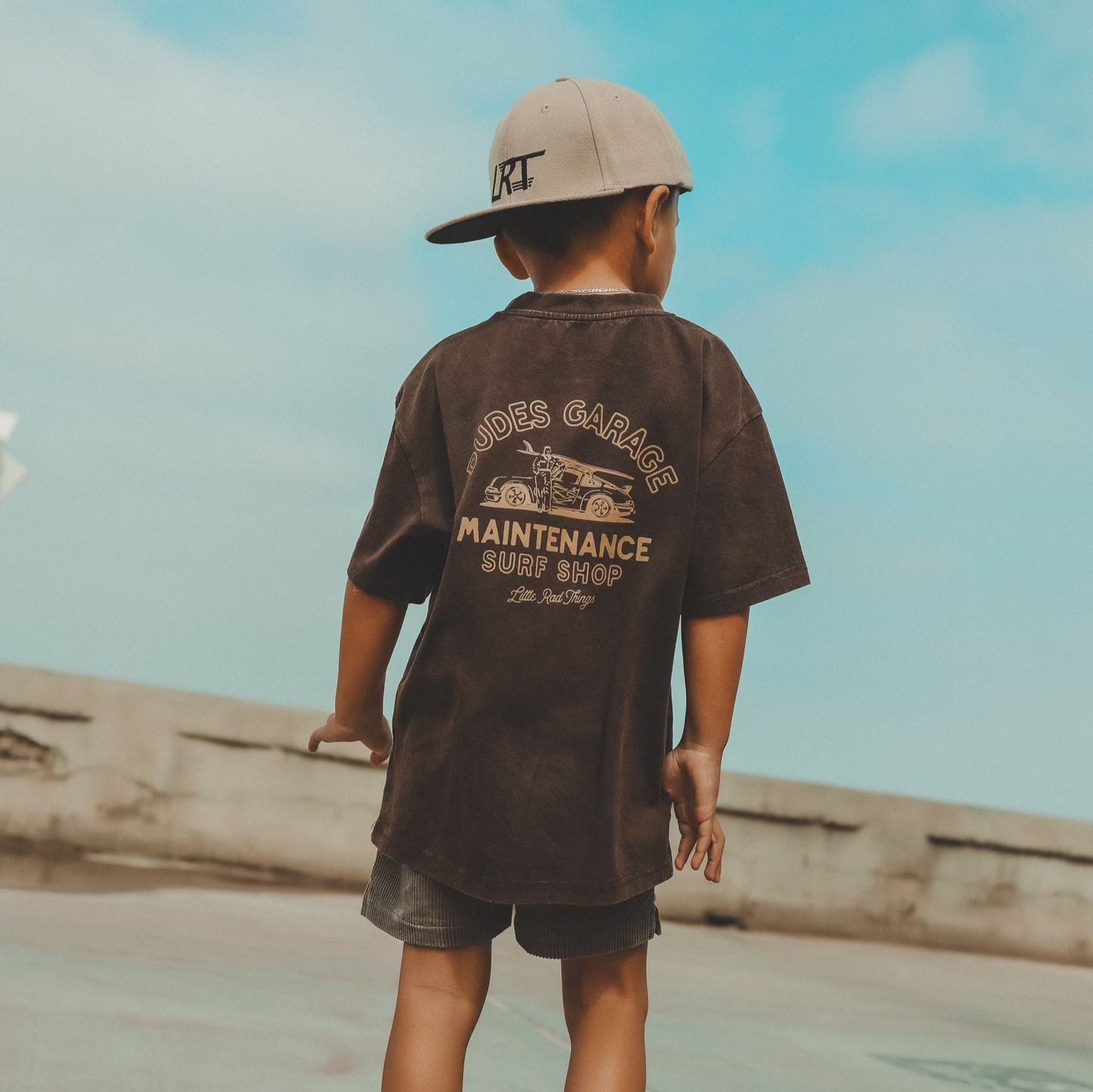 DUDES GARAGE TEE - VINTAGE BROWN - Mack & Harvie