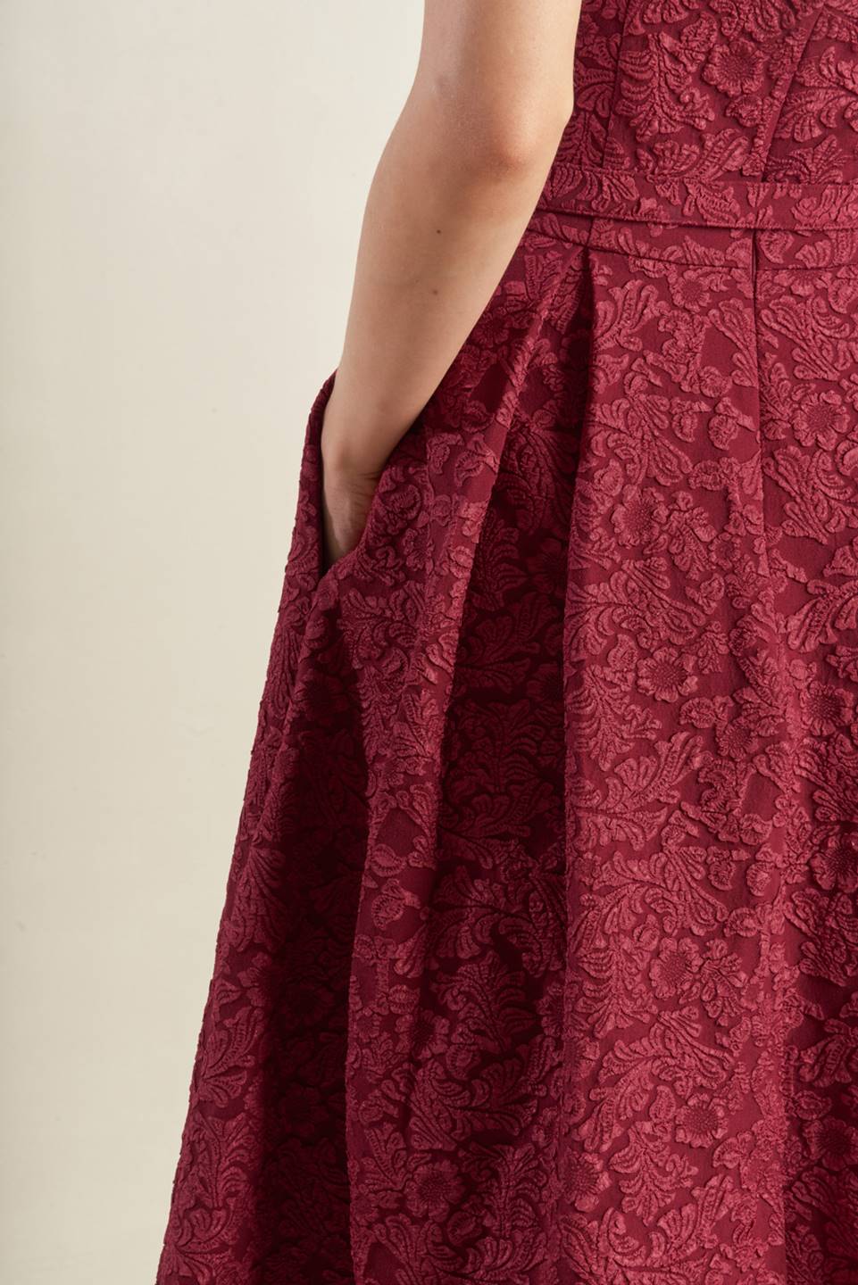 GLORIOUS SHINE WOVEN MIDI DRESS - Mack & Harvie