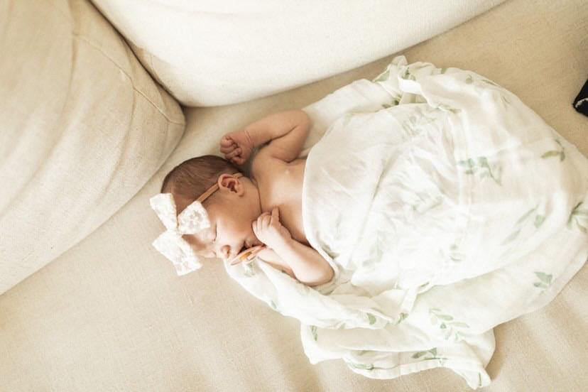Green Leaves Bamboo Muslin Swaddle Blanket - Mack & Harvie
