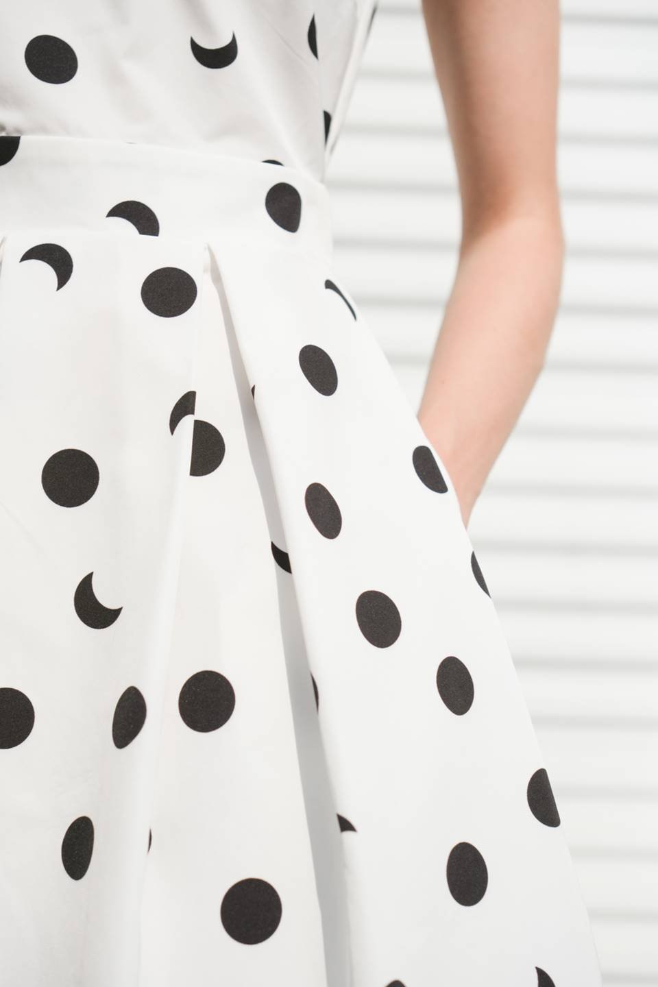 HARMONY HORIZON WOVEN MIDI DRESS - Mack & Harvie