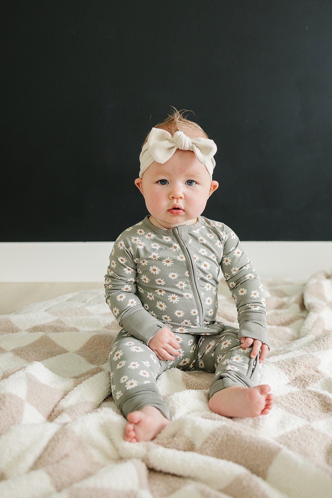 Light Green Daisy Bamboo Zipper - Mack & Harvie