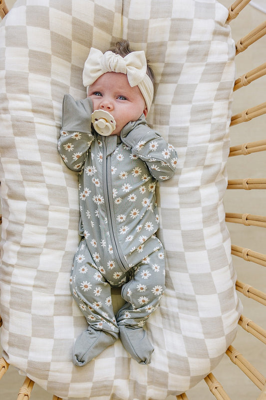 Light Green Daisy Bamboo Zipper - Mack & Harvie