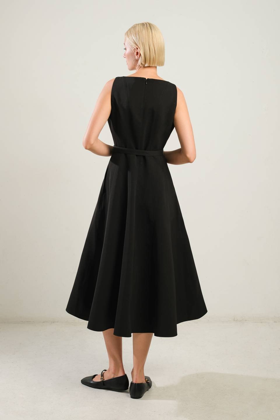 LIVING THE DREAM WOVEN MIDI DRESS - Mack & Harvie