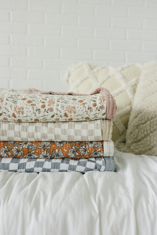 Magnolia Floral Twin Muslin Quilt - Mack & Harvie