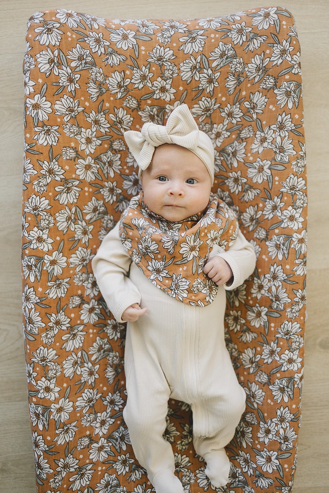 Magnolia Muslin Bib - Mack & Harvie