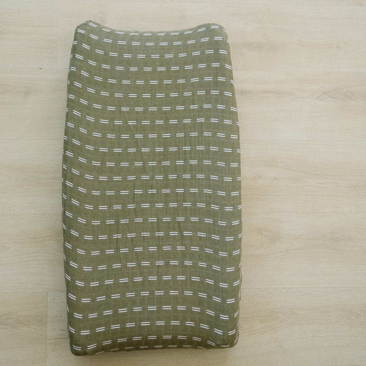 Olive Strokes Muslin Changing Pad Cover - Mack & Harvie
