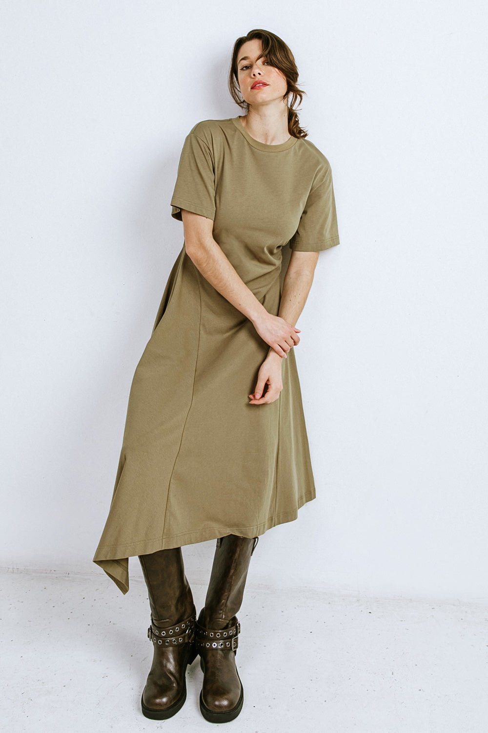 RIGHT ON CUE KNIT MIDI DRESS - Mack & Harvie