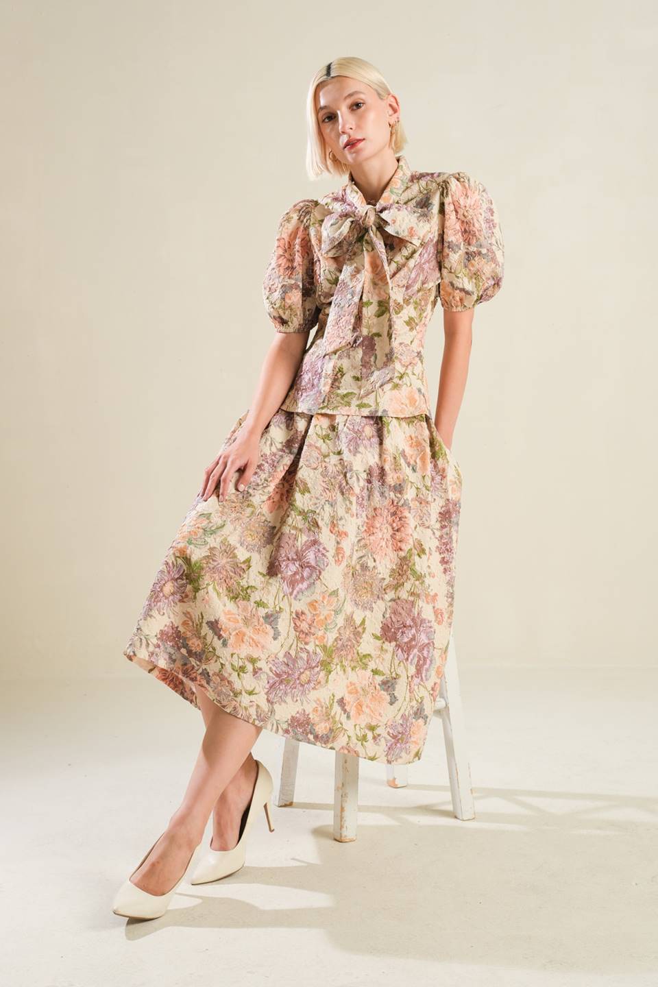 SLEEK SIMPLICITY WOVEN TOP - Mack & Harvie