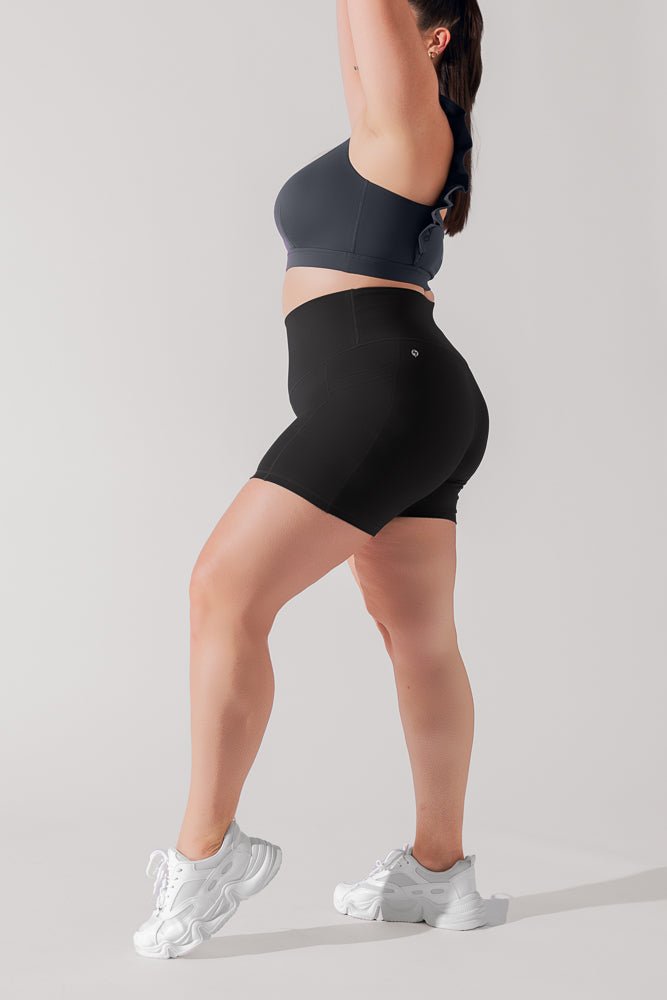 Supersculpt™ Midi Short with Pockets - Black - Mack & Harvie