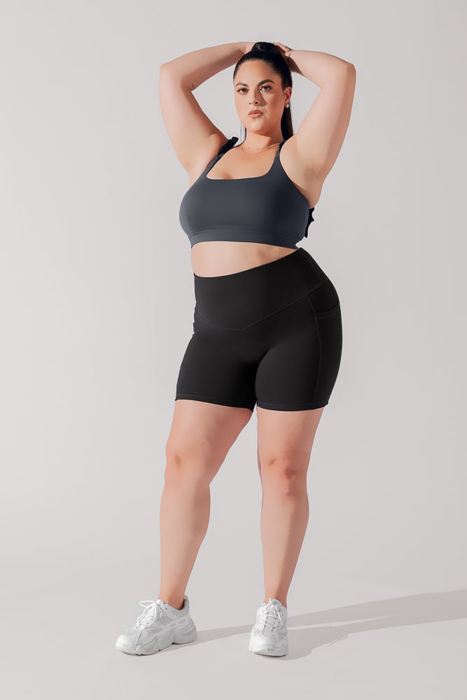 Supersculpt™ Midi Short with Pockets - Black - Mack & Harvie