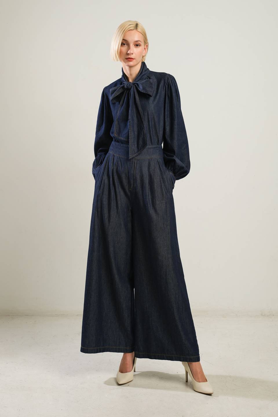 THERE IN MY MIND CHAMBRAY TOP - Mack & Harvie