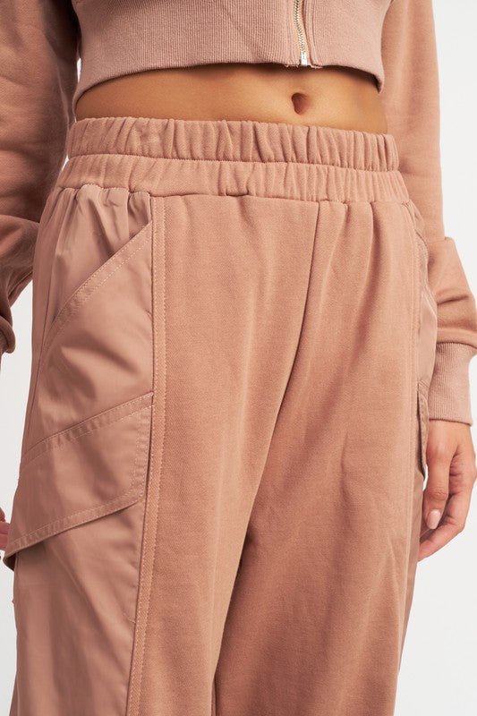 CONTRASTED CARGO JOGGER PANTS - Mack & Harvie