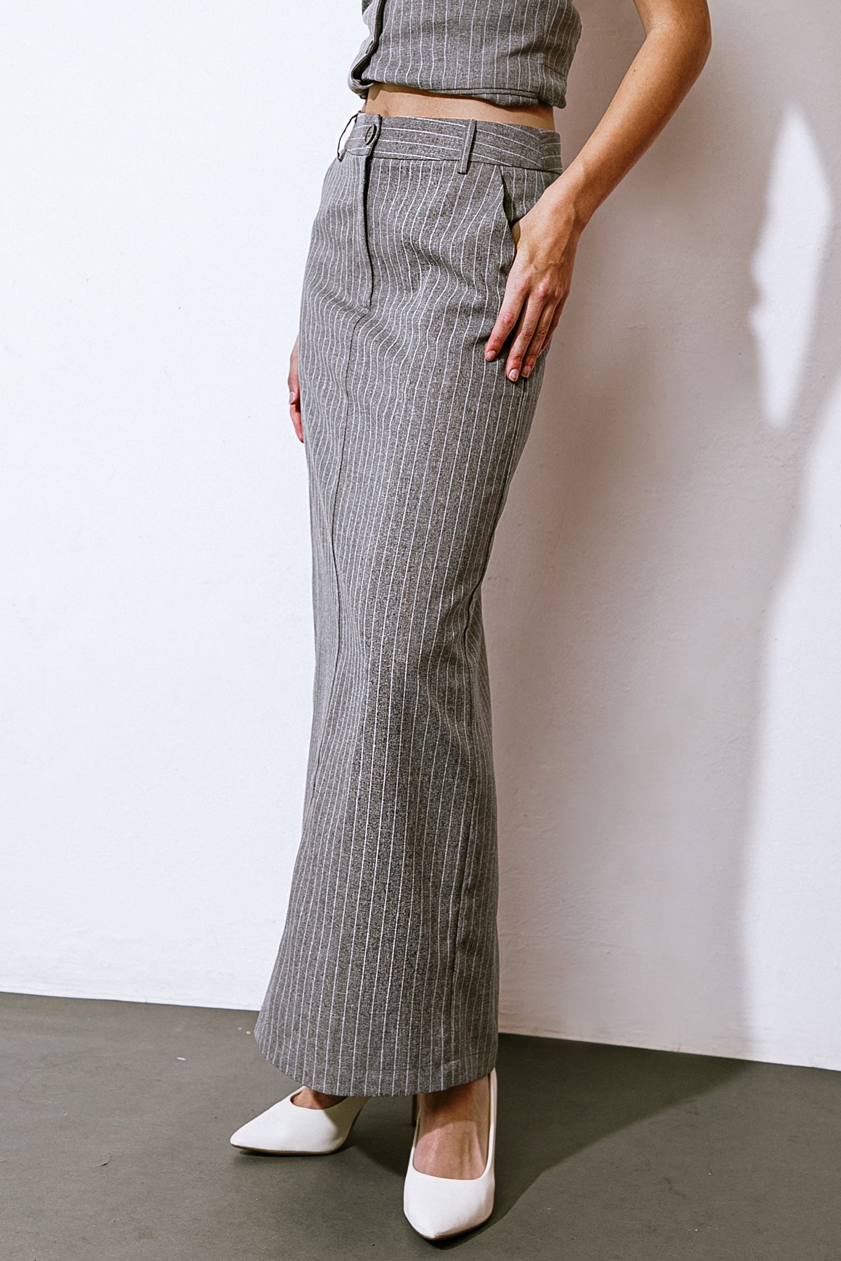 GET TO THE POINT WOVEN MIDI SKIRT - Mack & Harvie
