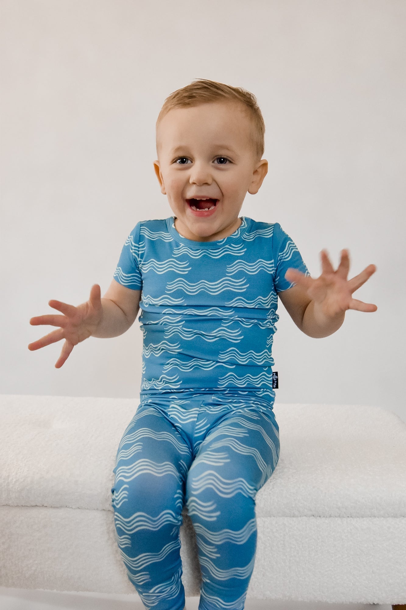 SHORT SLEEVE 2 PIECE SETS - Waves - Mack & Harvie