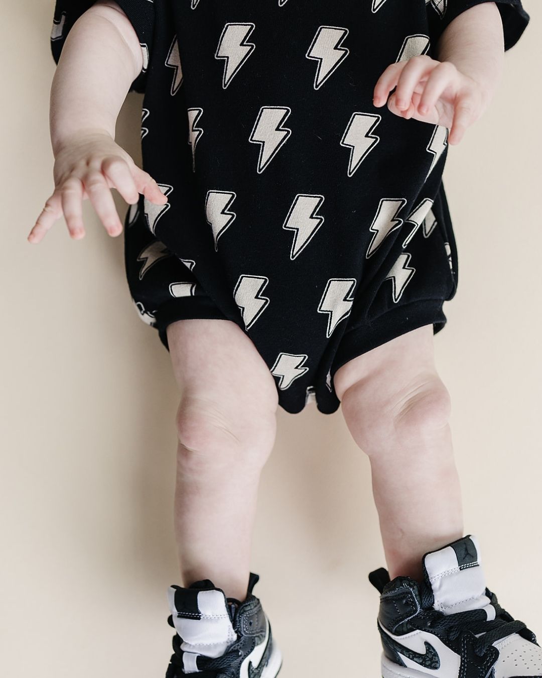 Short Sleeve Bubble Romper | Black Bolts - Mack & Harvie