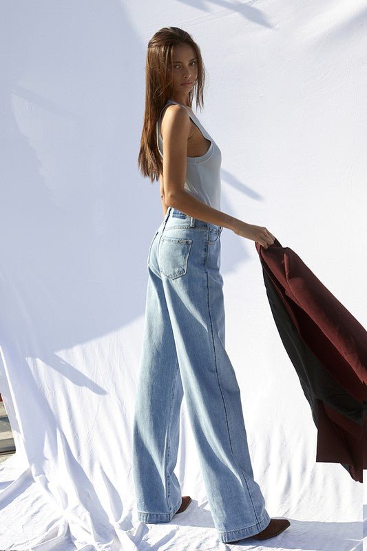 Super High Waist Wide Straight Jeans - Mack & Harvie