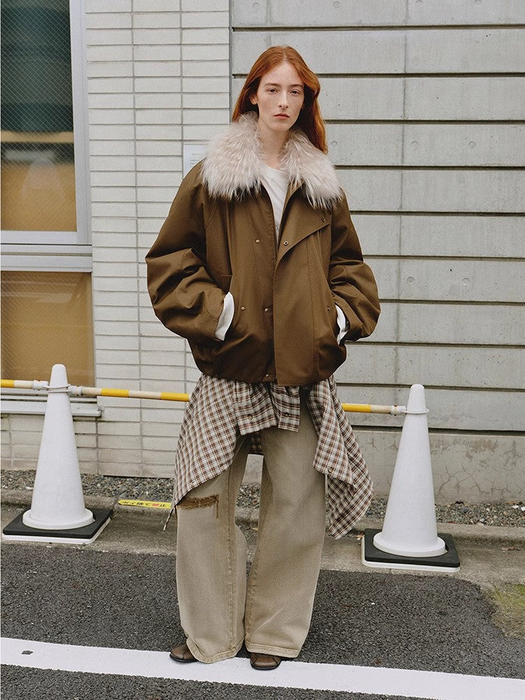 Cutting-Edge Style, Warm and Detachable Raccoon Fur Collar Short Silhouette Down Jacket