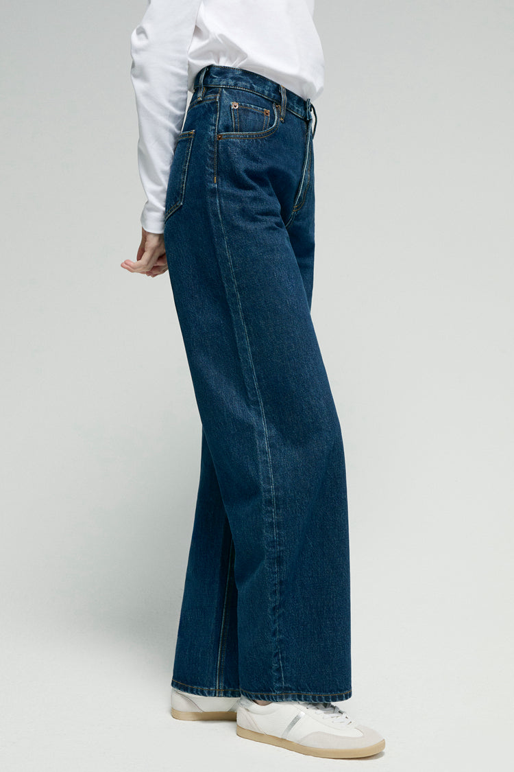 Slope Curve Jeans