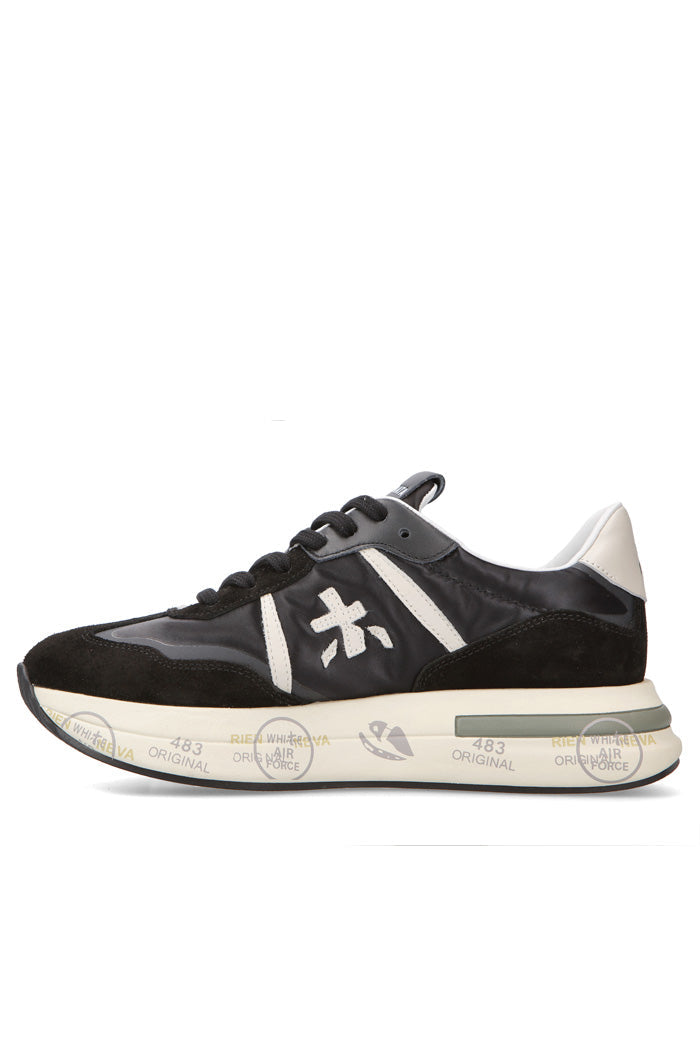 Cassie Sneaker