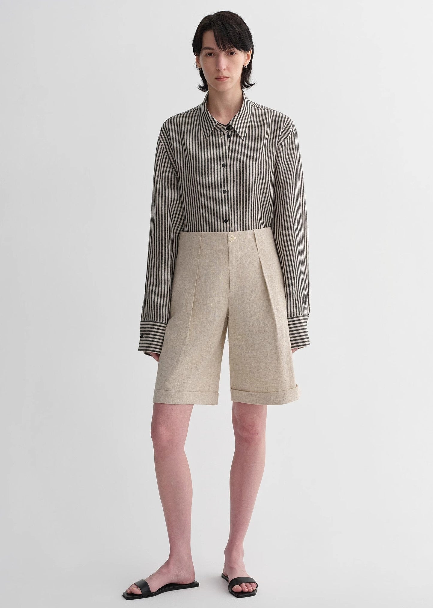 Sophisticated Linen Cropped Shorts