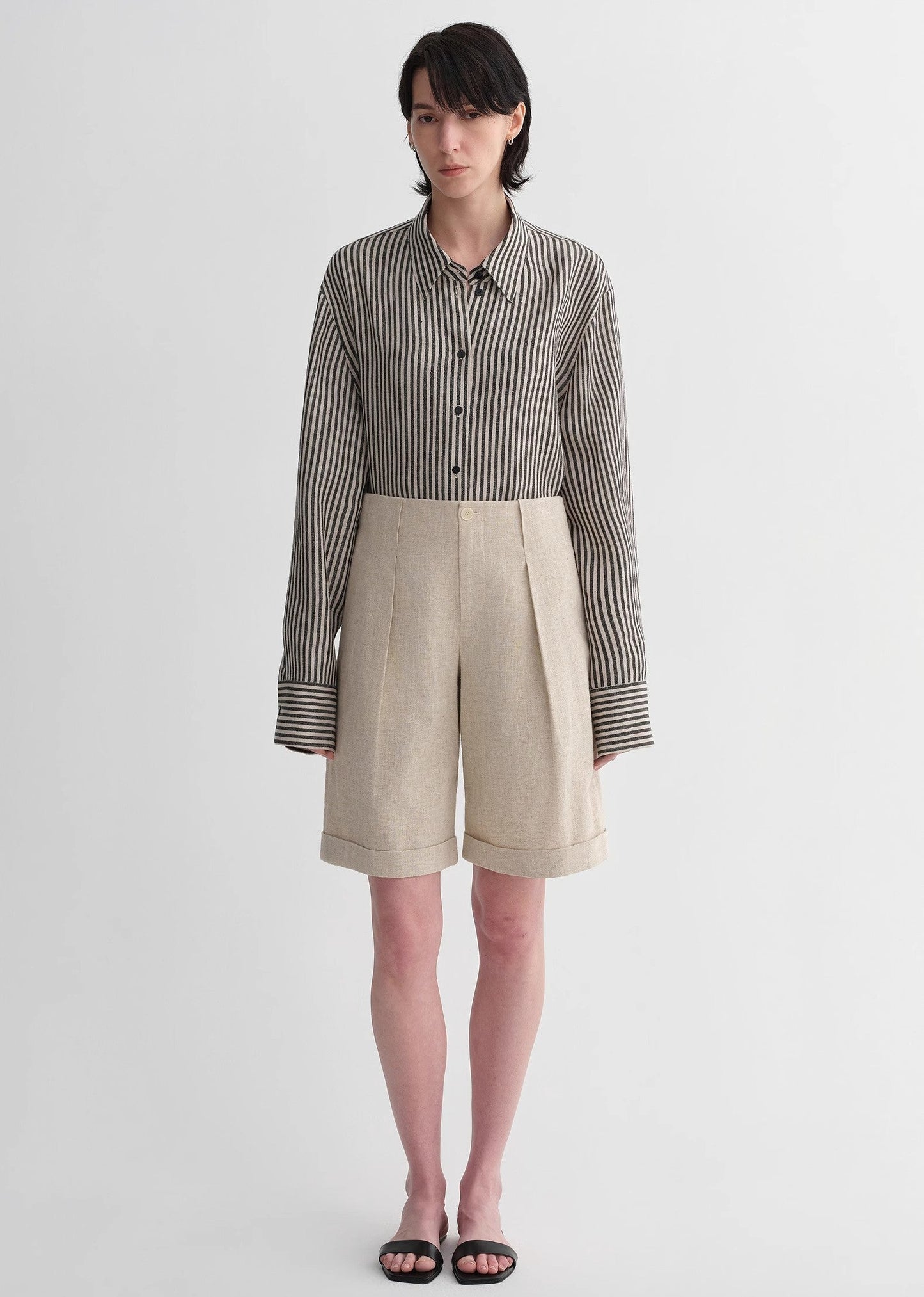 Sophisticated Linen Cropped Shorts