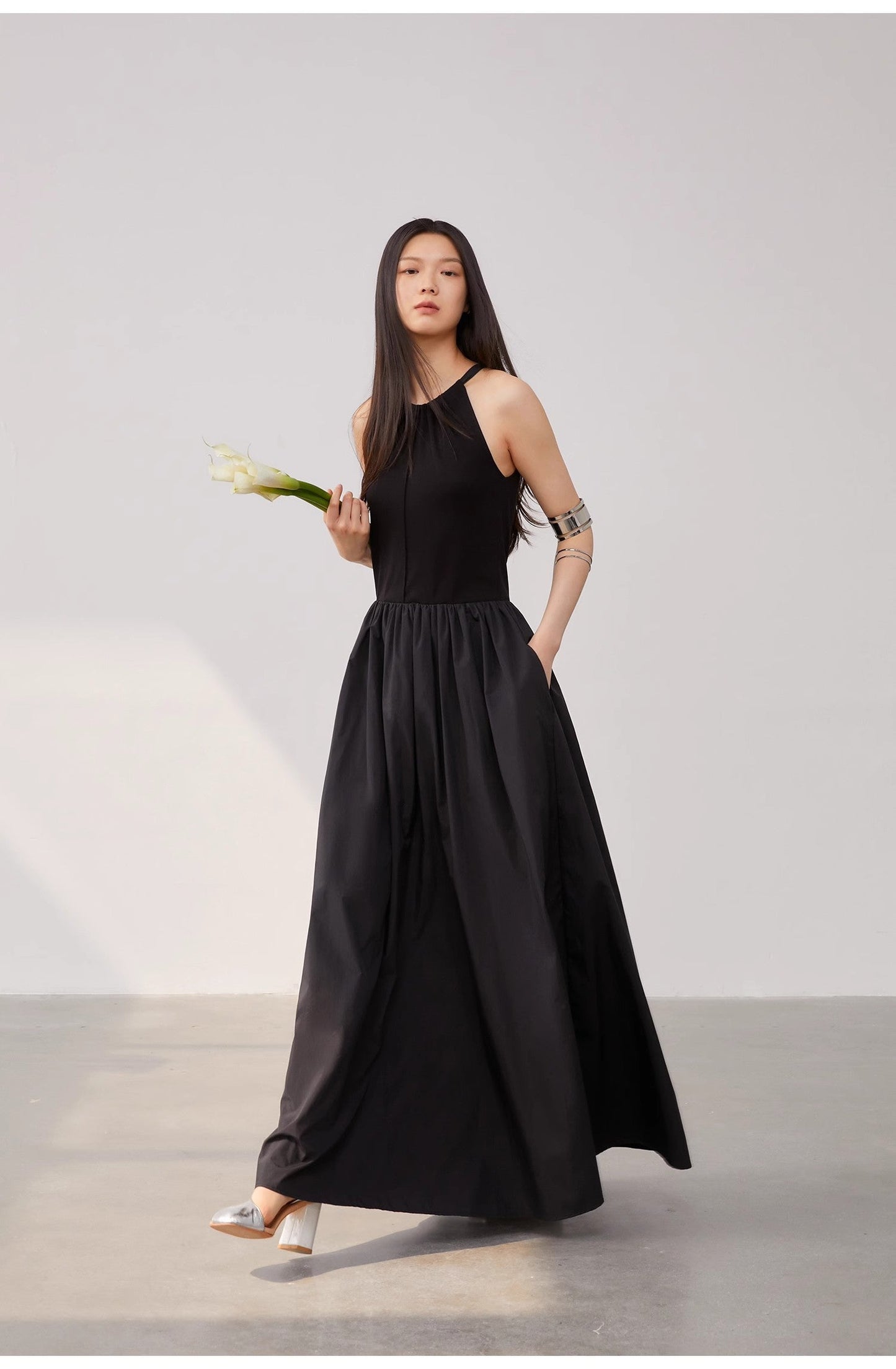 Messenger Under the Moon Dress