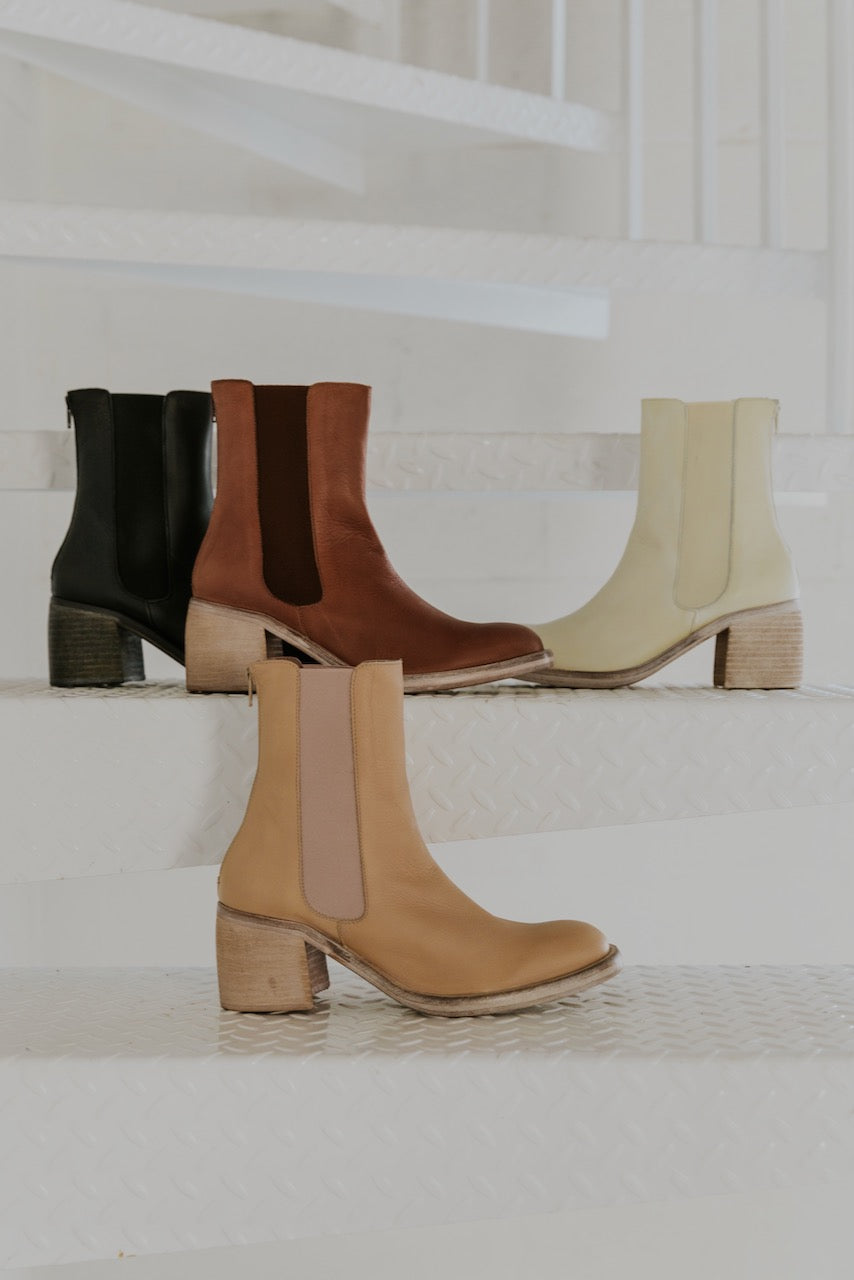 Free People Essential Chelsea Boots - Mack & Harvie