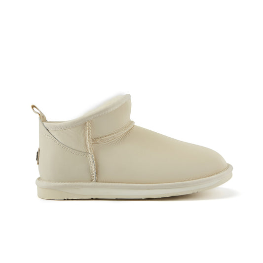 COSY ULTRA SHORT SATIN PALE