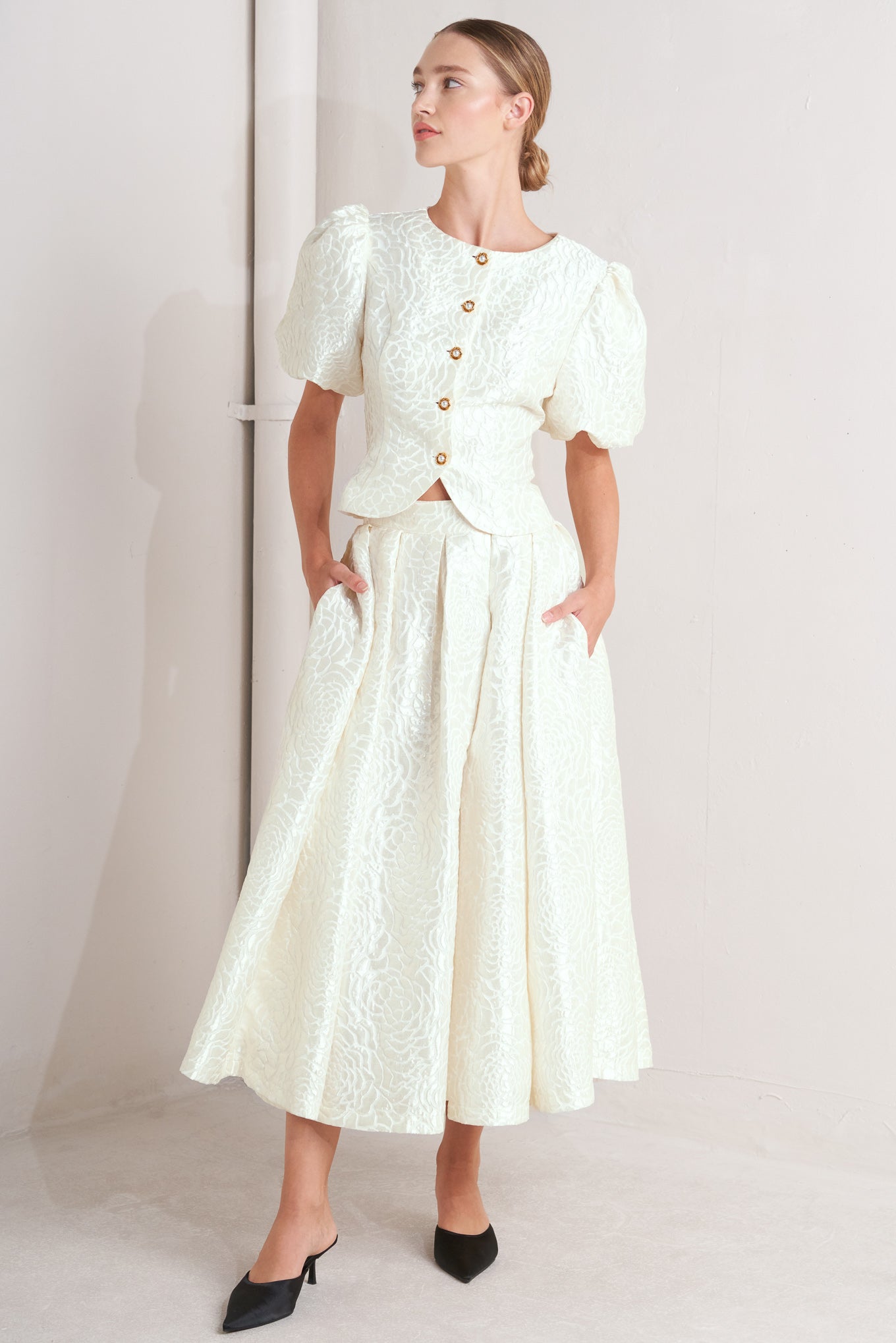 ROSÉ TEXTURE WOVEN TOP