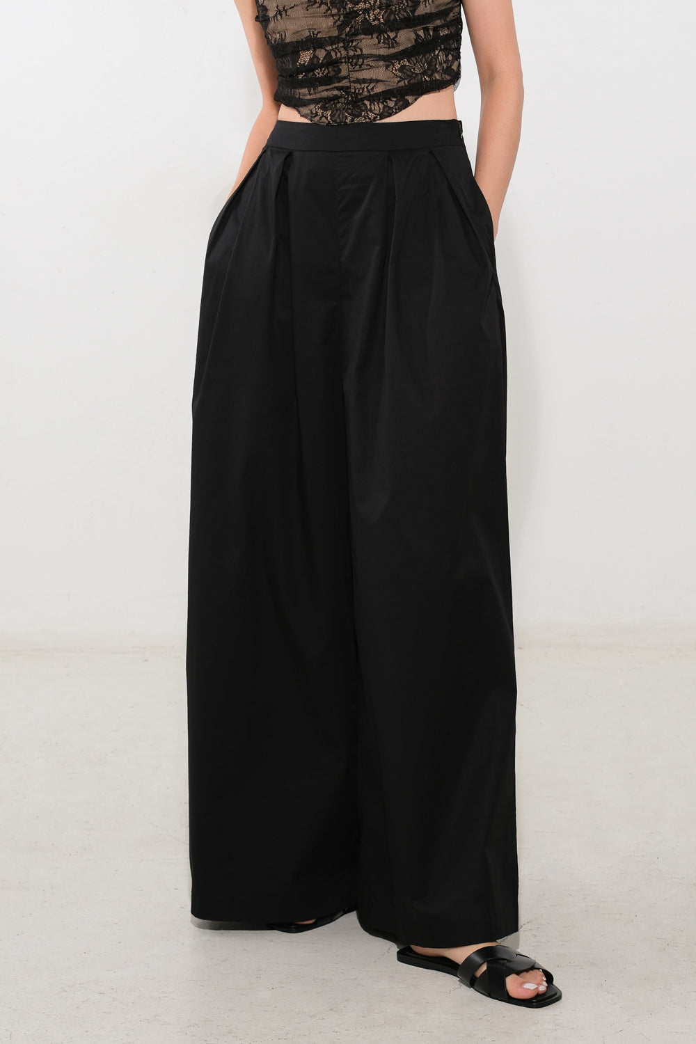 IT'S PERFECT TIMING WOVEN PANTS