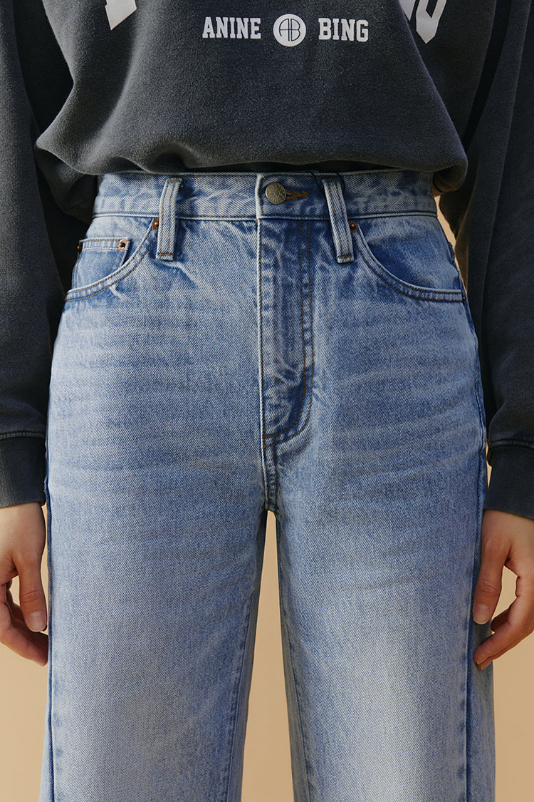 High-Line Curve Ankle Jeans