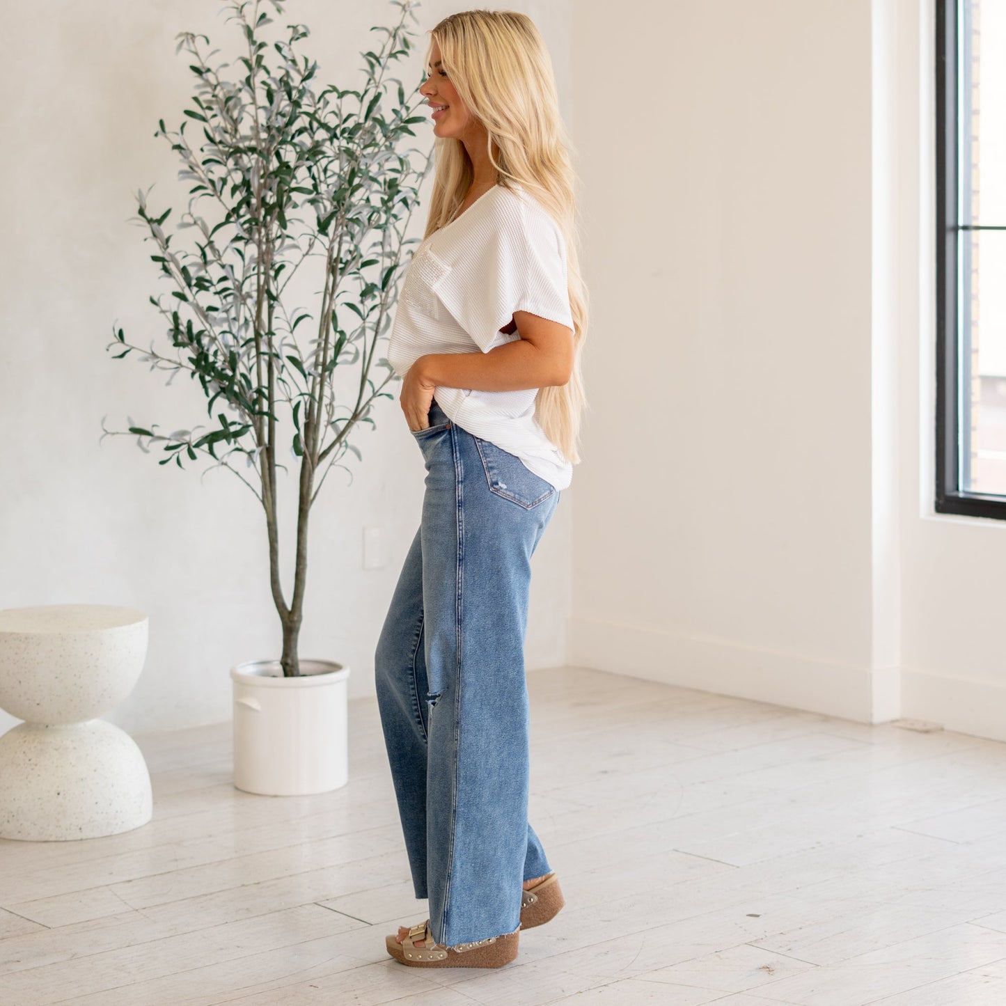 BELLA WIDE LEG DISTRESSED JEAN