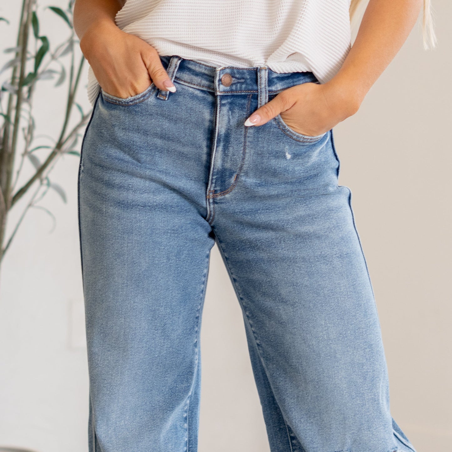 BELLA WIDE LEG DISTRESSED JEAN