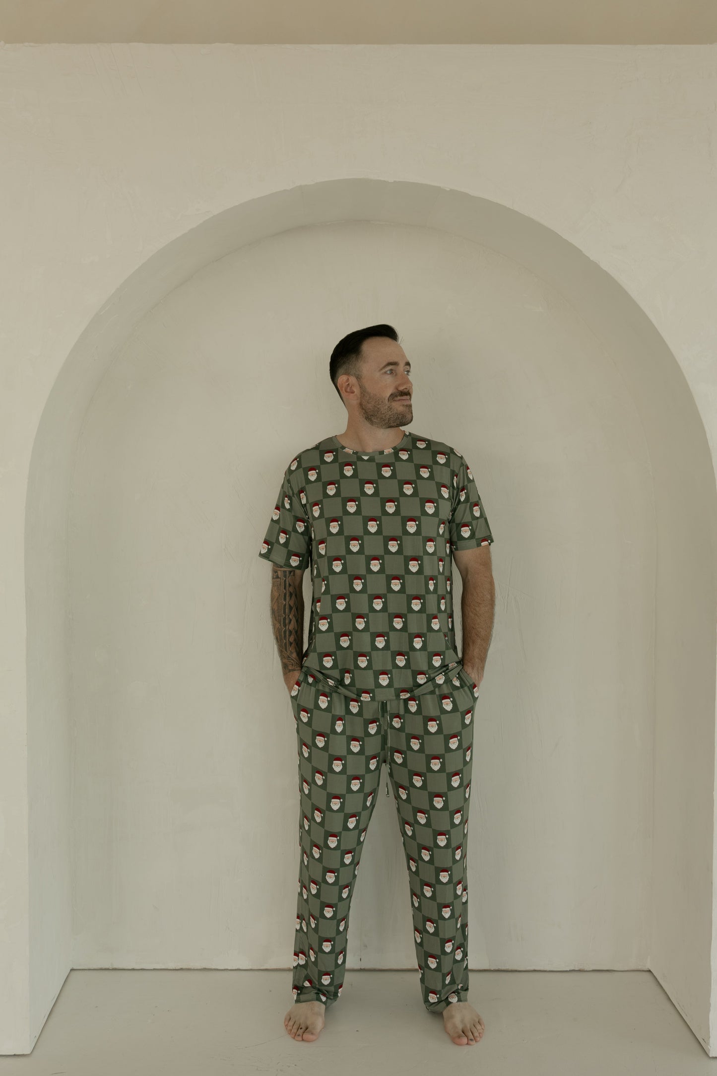 Men's Short Sleeve Bamboo Pajamas | Santa Checkerboard