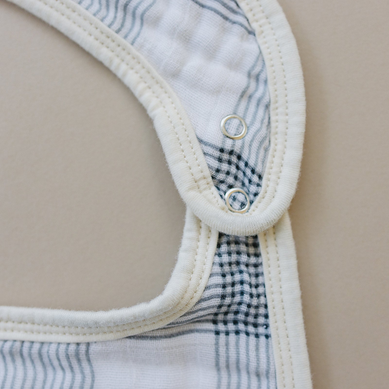 Coastal Plaid Classic Muslin Bib - Mack & Harvie